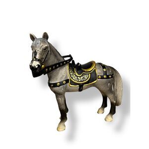 Schleich 70048 World of Knights Series Queen's Horse Collectible Figurine 2005